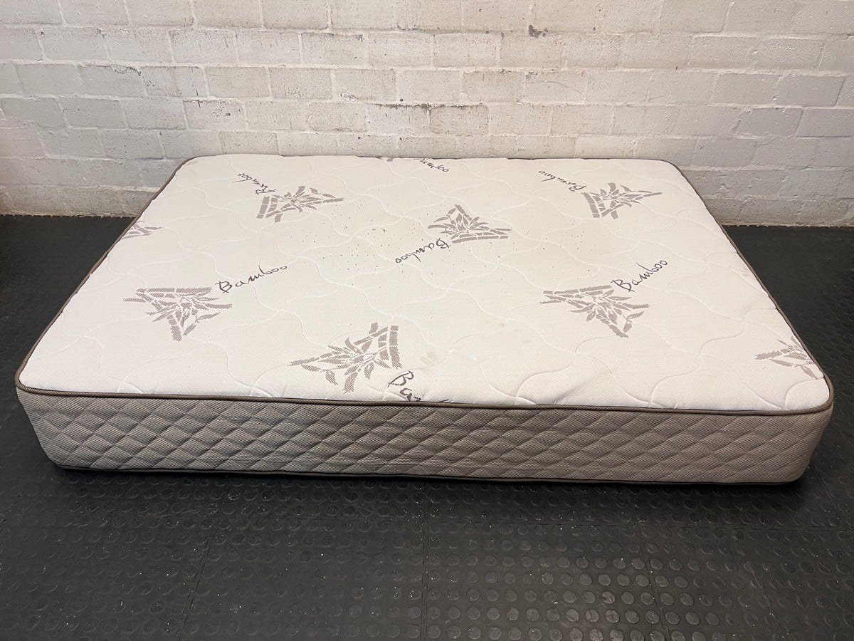 Durapedic Bamboo Double Mattress with Grey Quilted Sides – top view