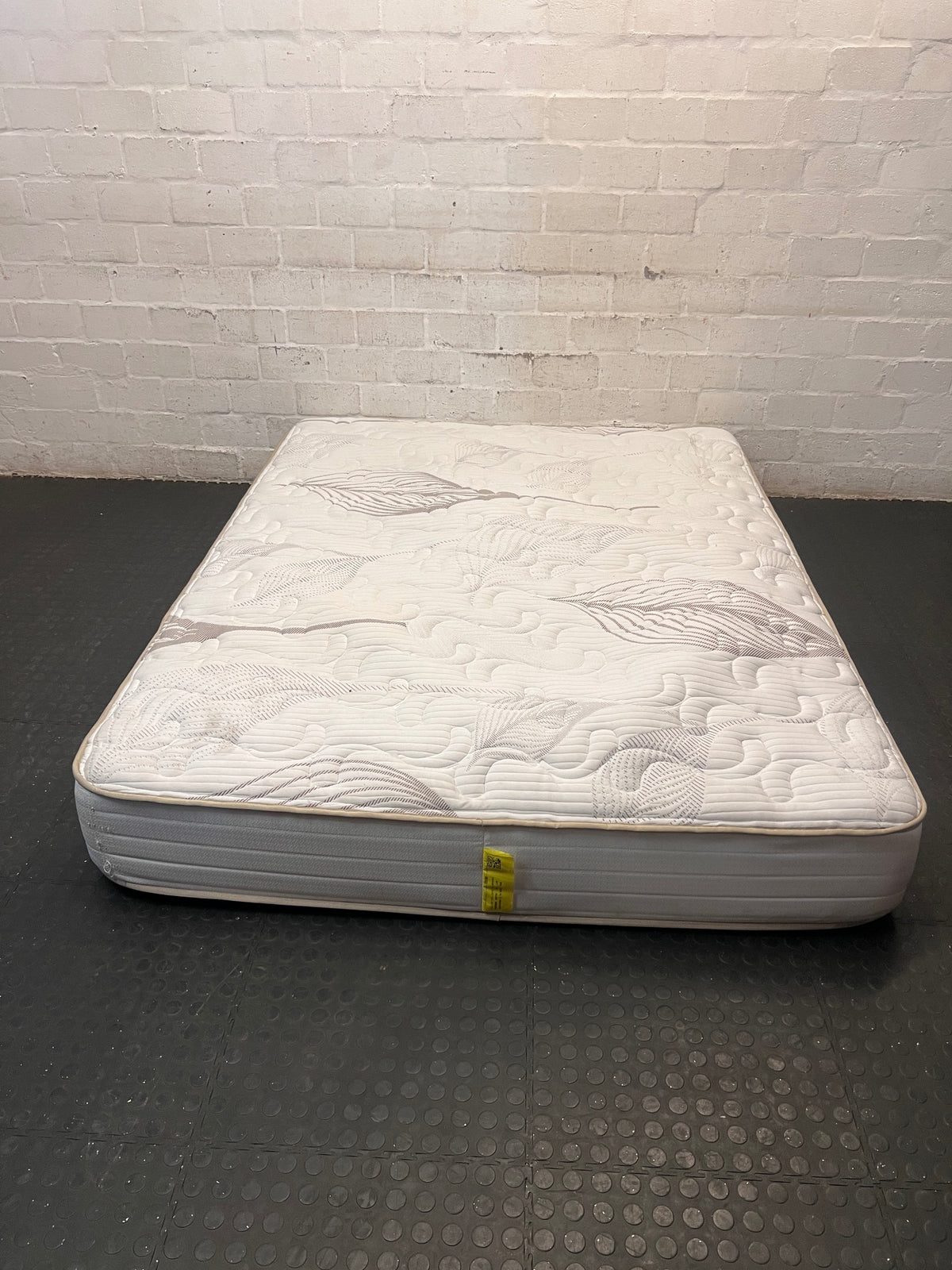 King Koil Cassia Queen Extra Length Mattress – back view