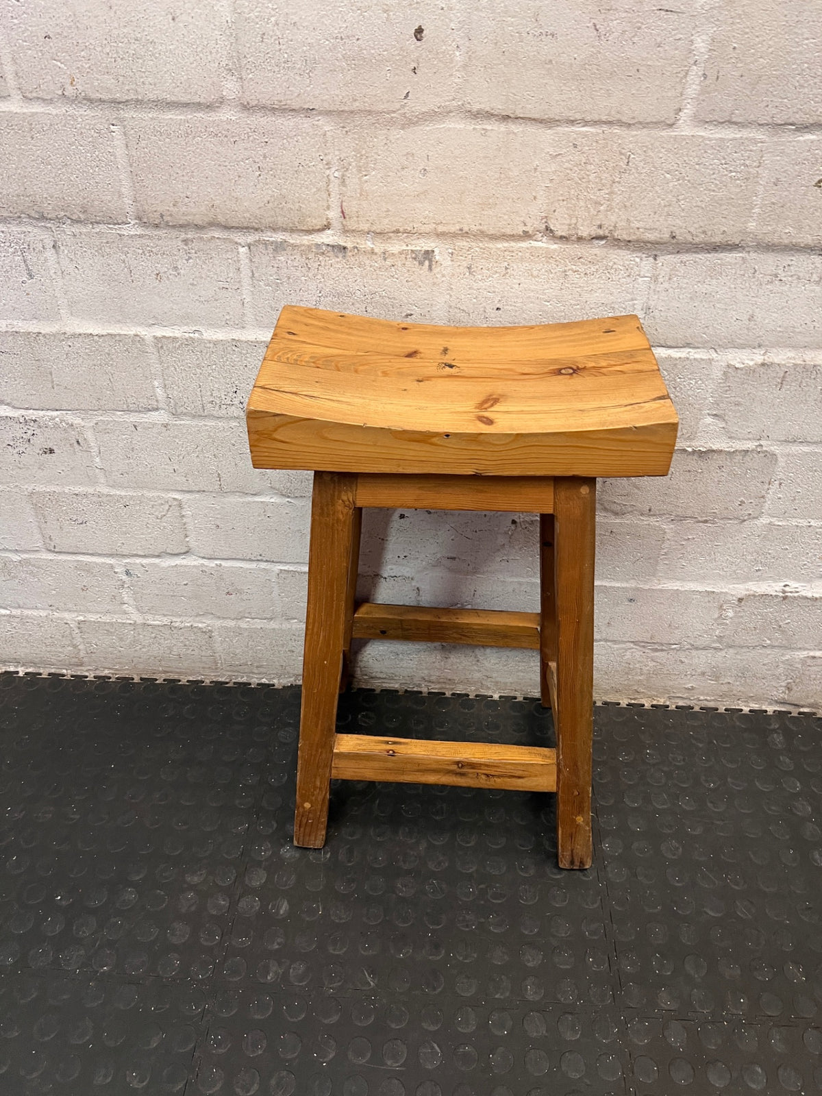 Contoured Wooden Bar Stool in Oak Finish – back view