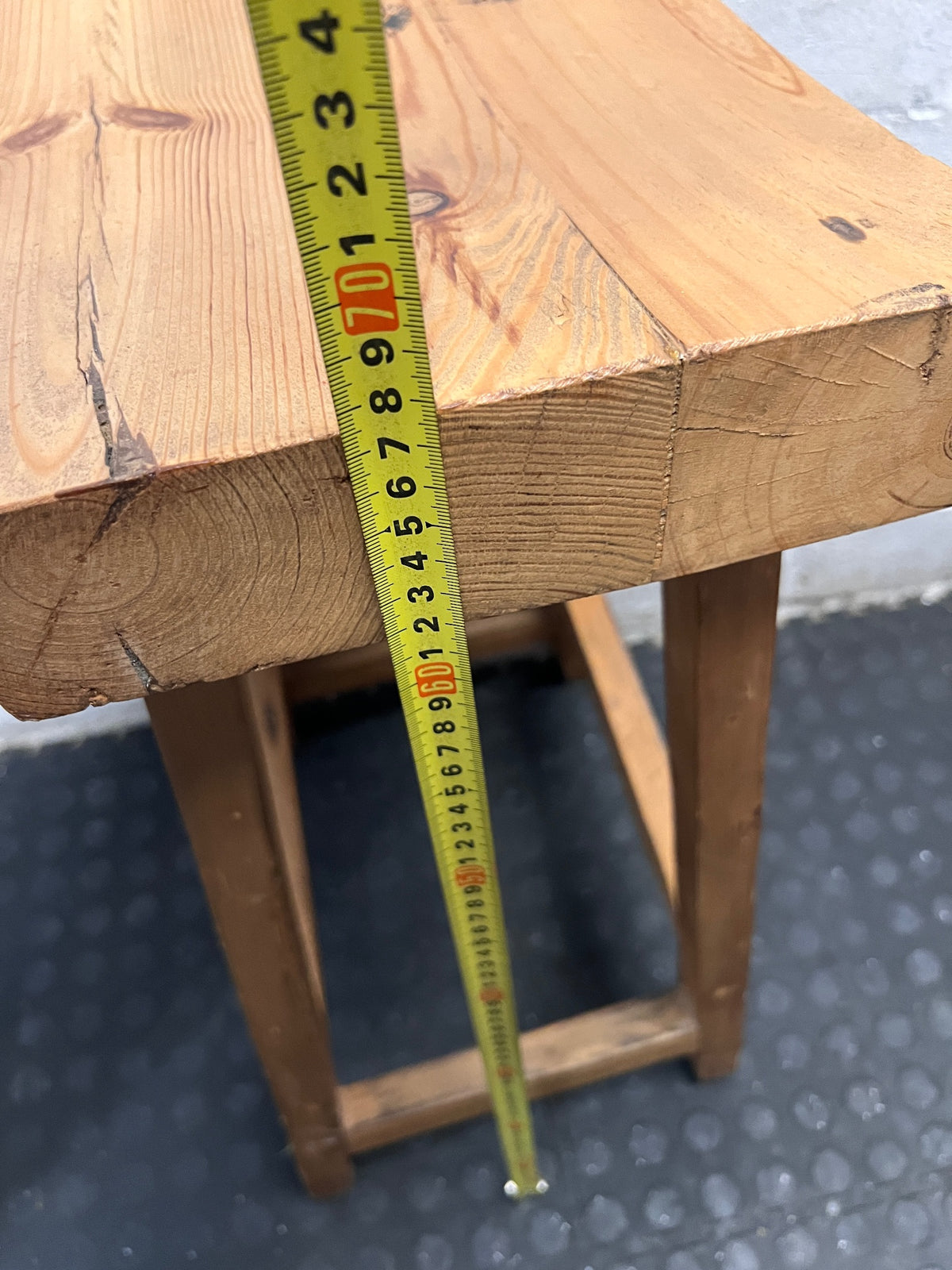 Contoured Wooden Bar Stool in Oak Finish – height measurement