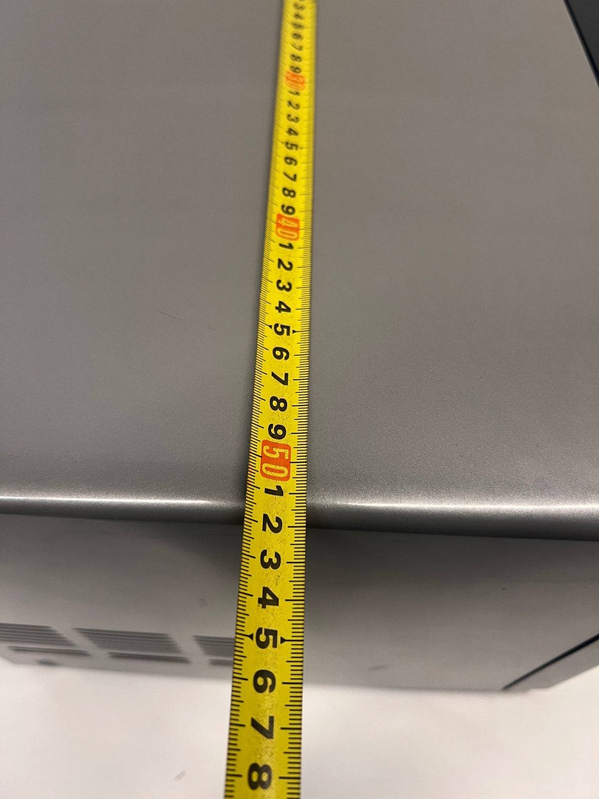Samsung Mirrored Black Microwave – width measurement