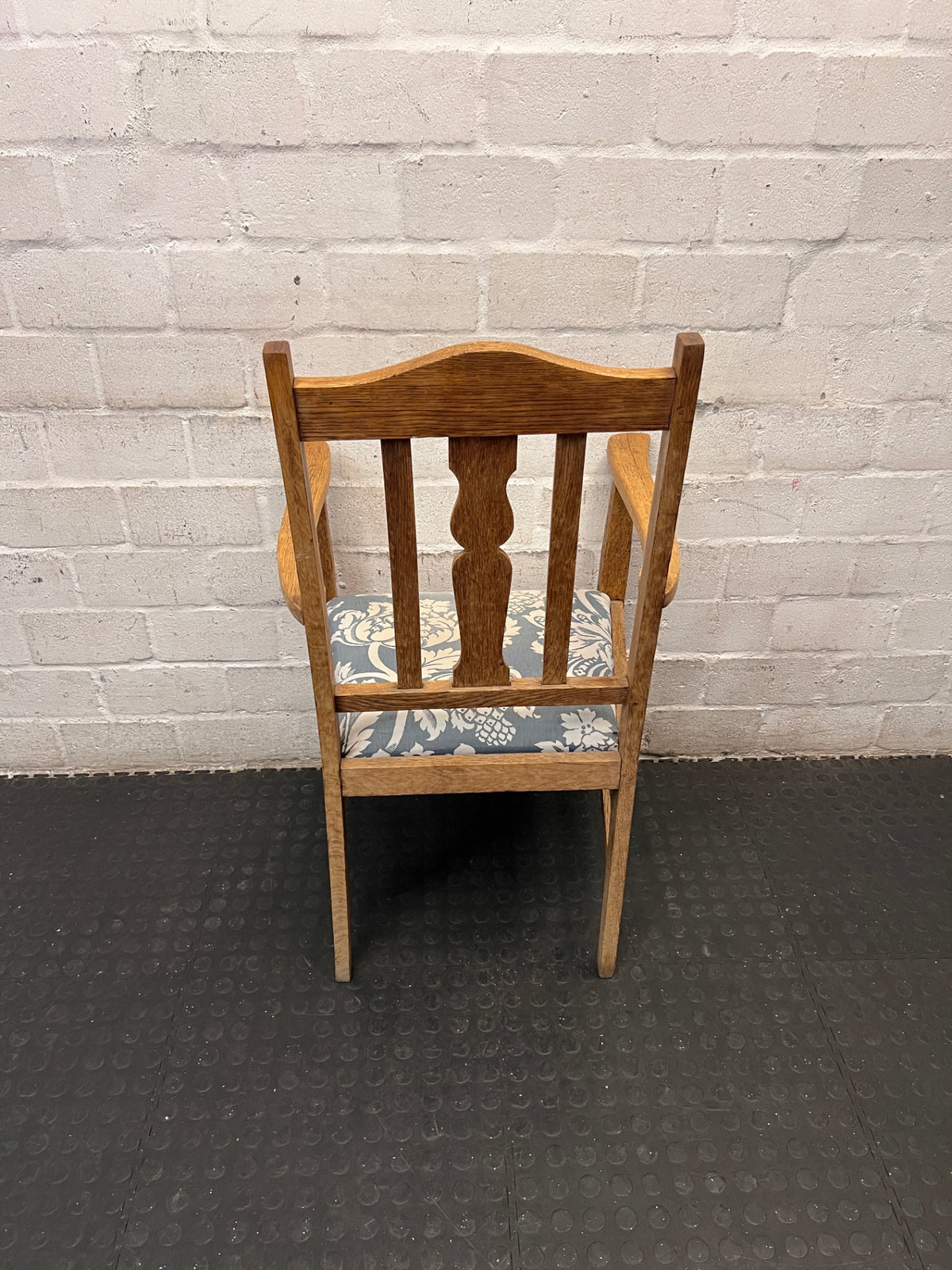 Vintage-Style Wooden Armchair with Patterned Seat – condition detail