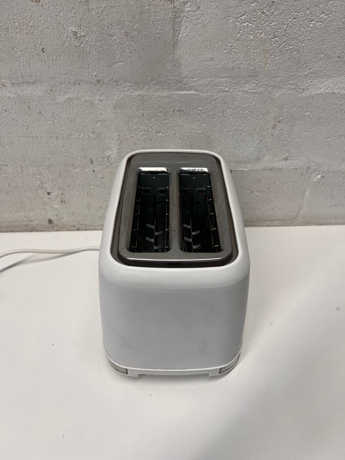 White Kelvinator 2-Slice Toaster – back view
