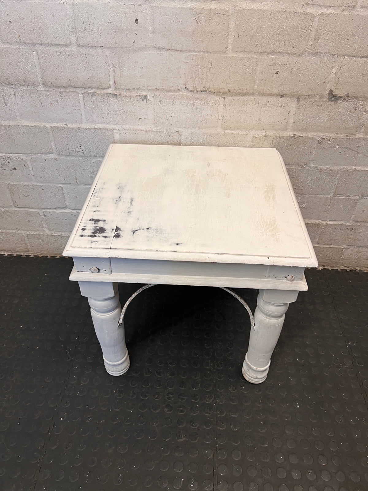 Bali Style White Painted Side Table – condition detail