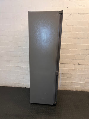 Hisense Black Glass Fridge with Water Dispenser – condition detail