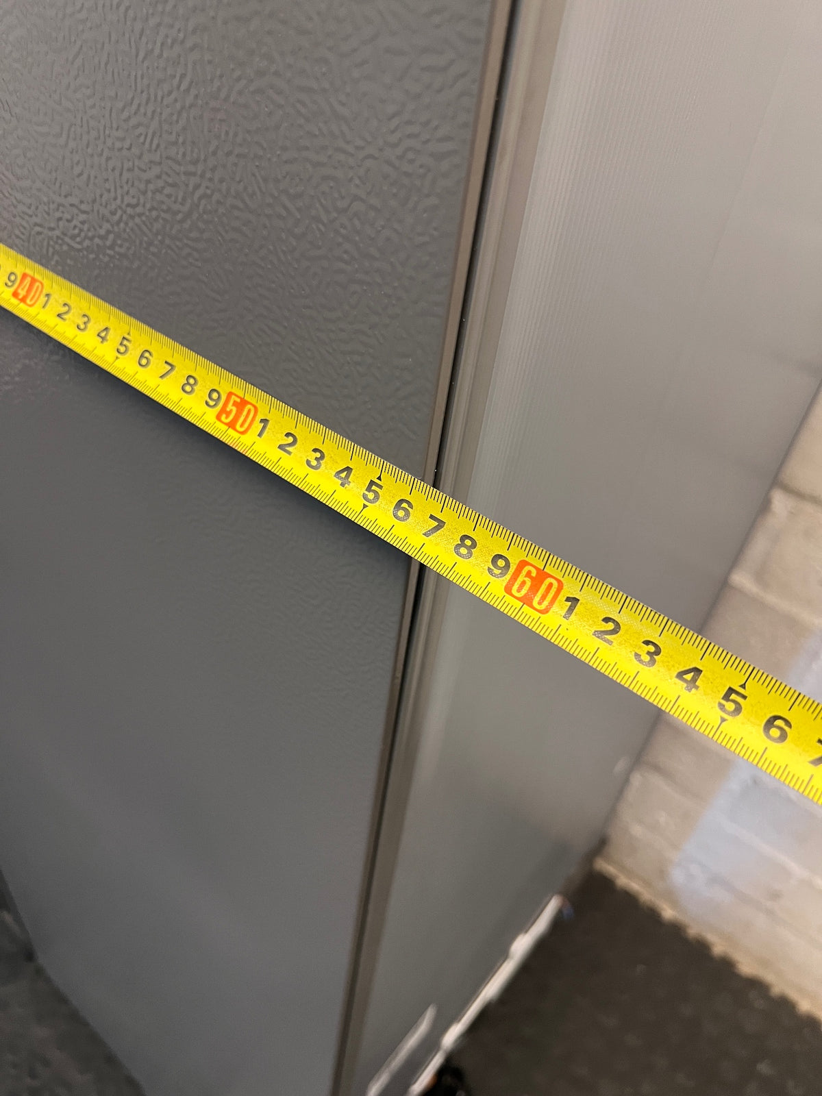 Hisense Black Glass Fridge with Water Dispenser – width measurement