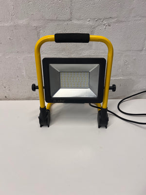 Flash Portable LED Work Light with Yellow Stand – main front view