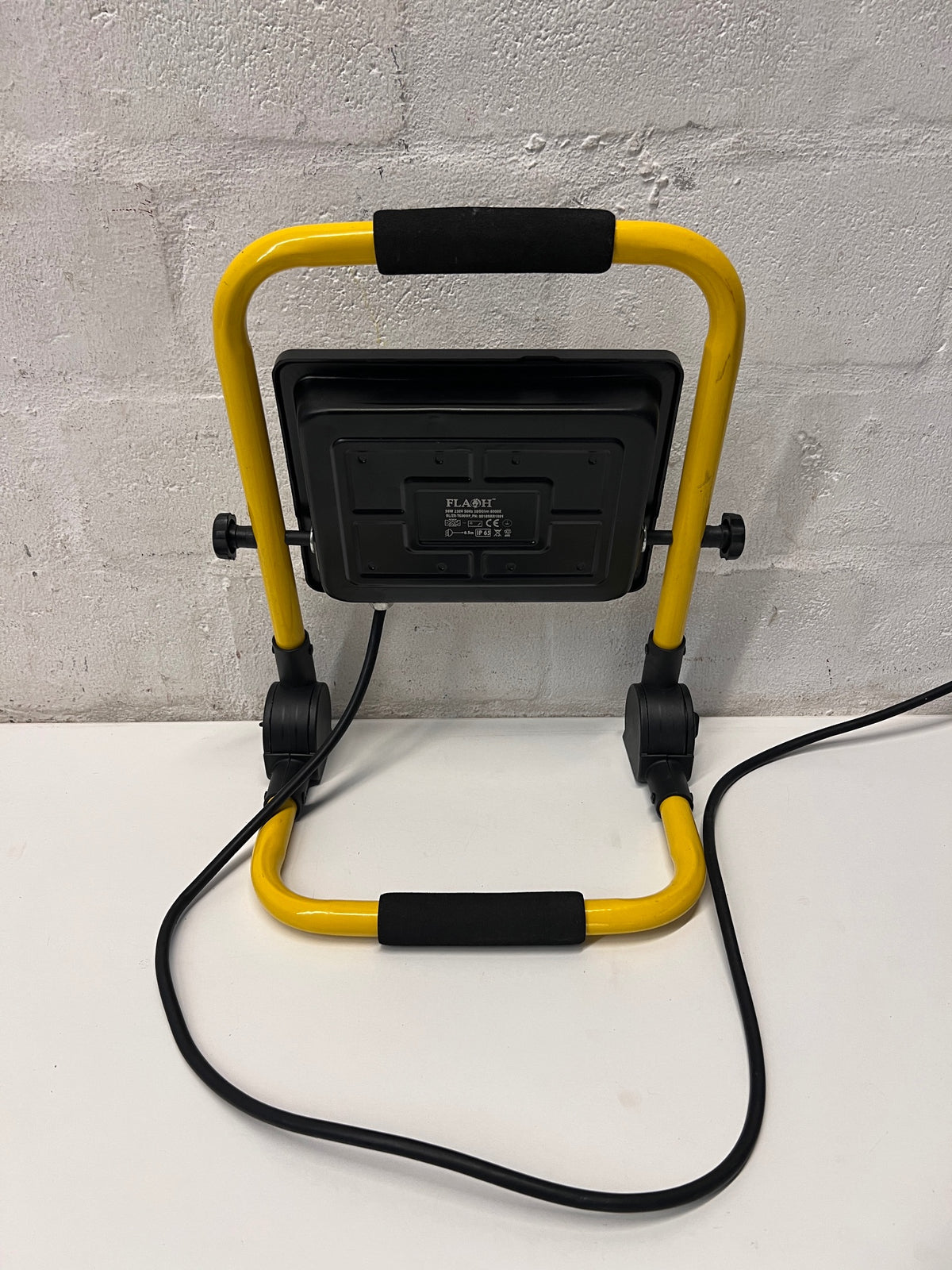 Flash Portable LED Work Light with Yellow Stand – top view