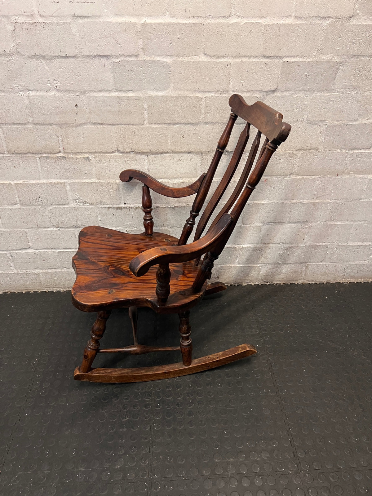 Vintage-Style Wooden Rocking Chair with Turned Spindles – side view