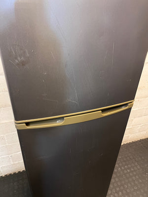 Hisense Silver Top-Mount Fridge Freezer — Working Well with External Damage – condition detail