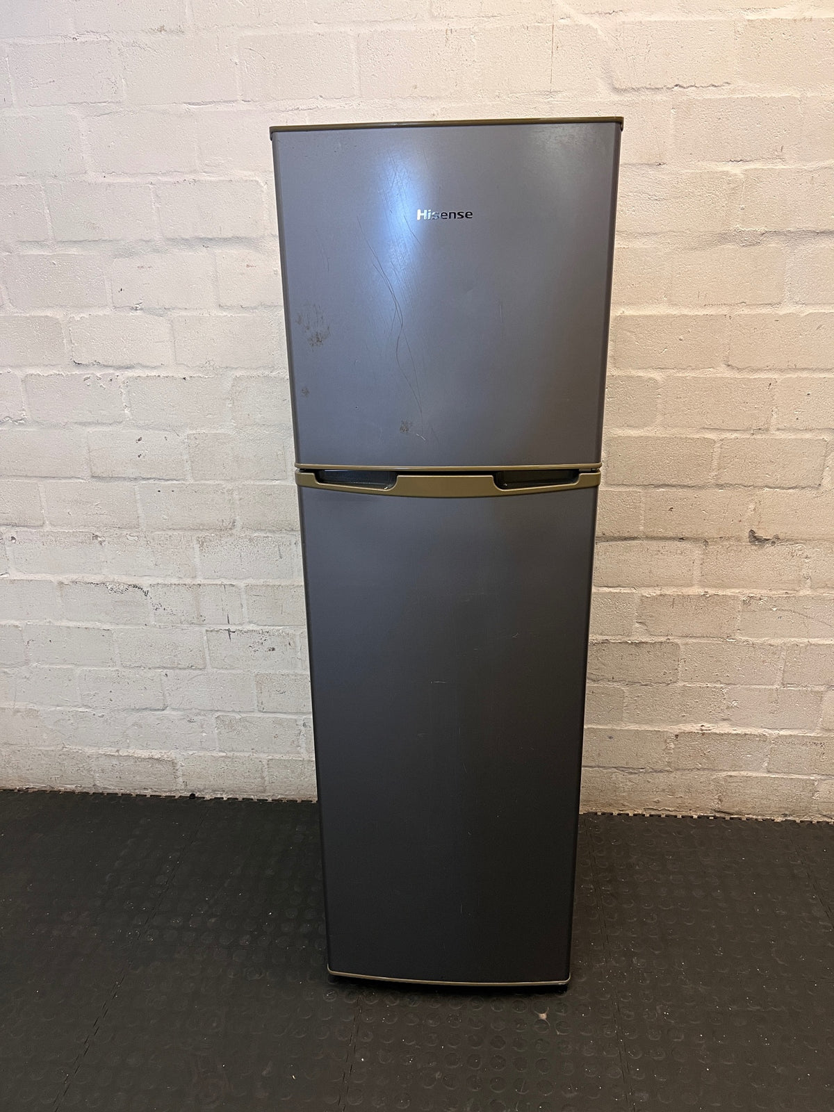 Hisense Silver Top-Mount Fridge Freezer — Working Well with External Damage – main front view