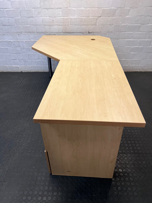 Large L-Shaped Office Desk with 4-Drawer Pedestal – condition detail