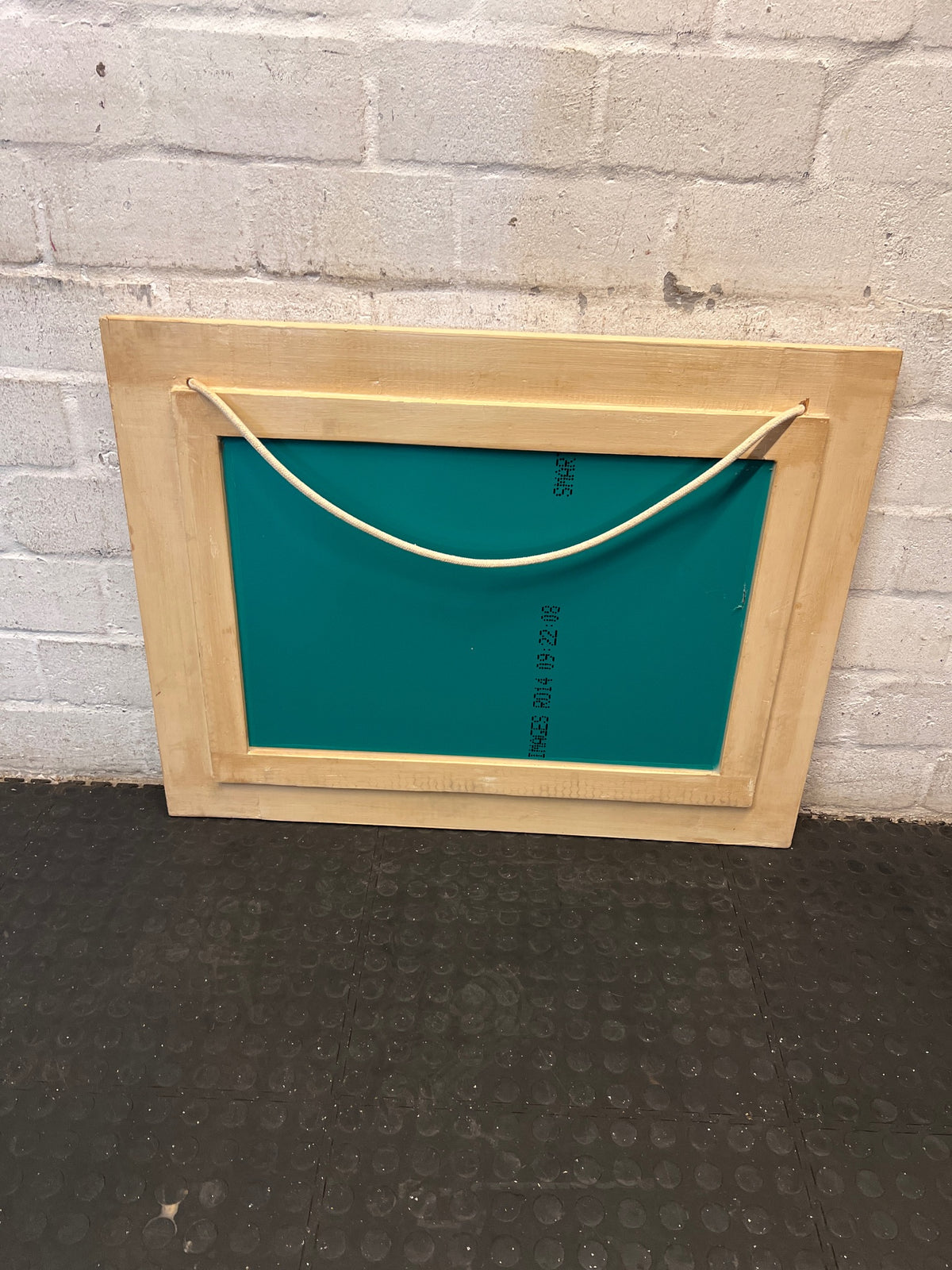 Light Wood Landscape Wall Mirror with Rope Detail – condition detail