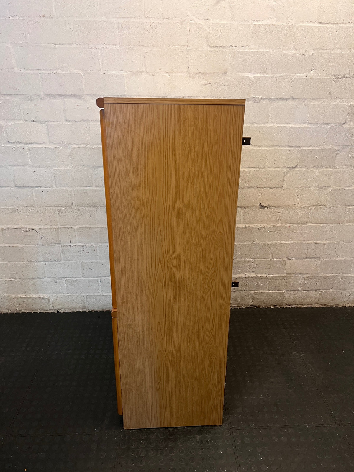 Wooden Wall Unit with Recessed Panel Doors – condition detail