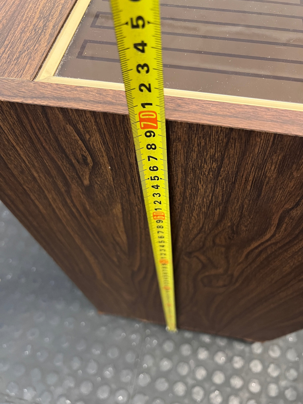 Salton Entertainer Warming Trolley with Glass Door – height measurement