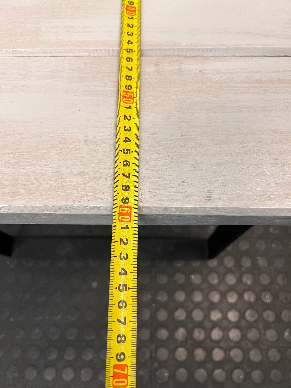 Whitewashed Slatted Side Table with Industrial Metal Base – width measurement