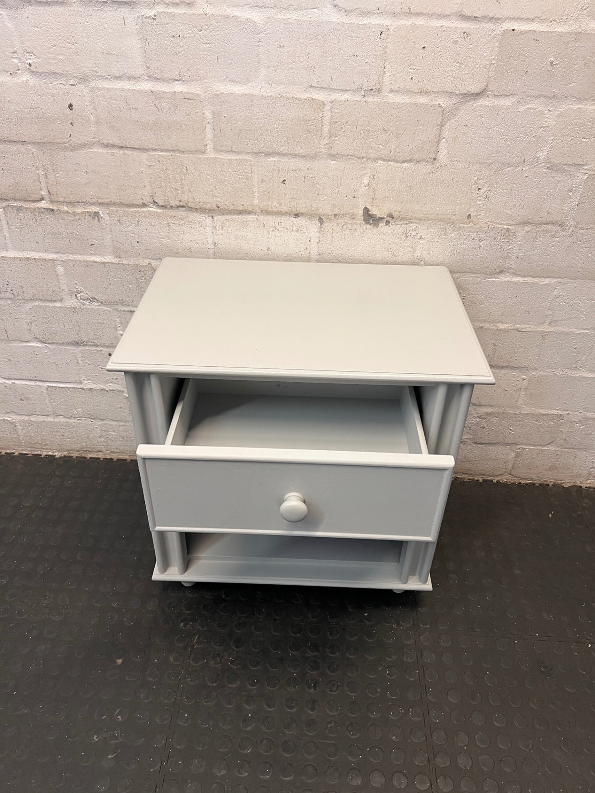 Grey Single Drawer Bedside Table with Open Shelf – side view