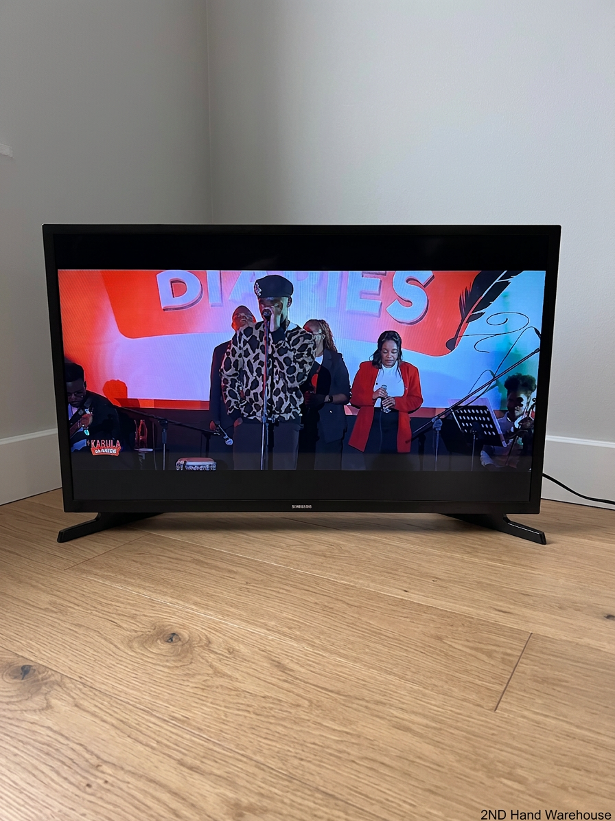 Samsung 32-inch LED Television in Black – styled product image