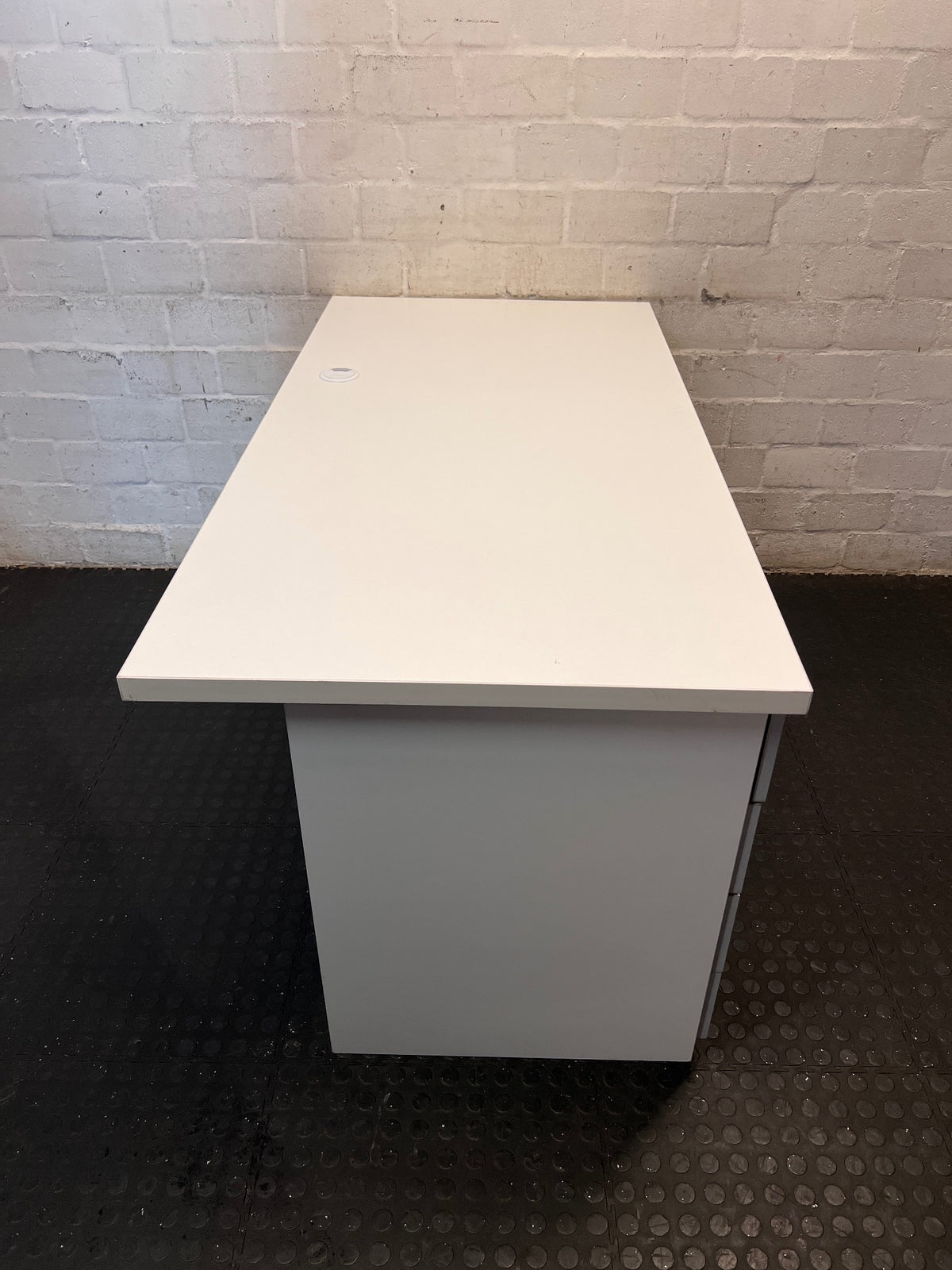 White Office Desk with 4-Drawer Pedestal – side view