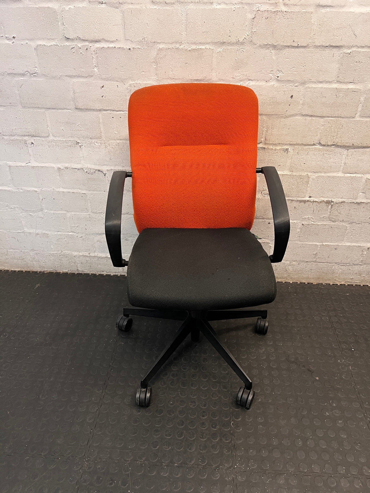 Two-Tone Orange and Black Office Swivel Chair – main front view