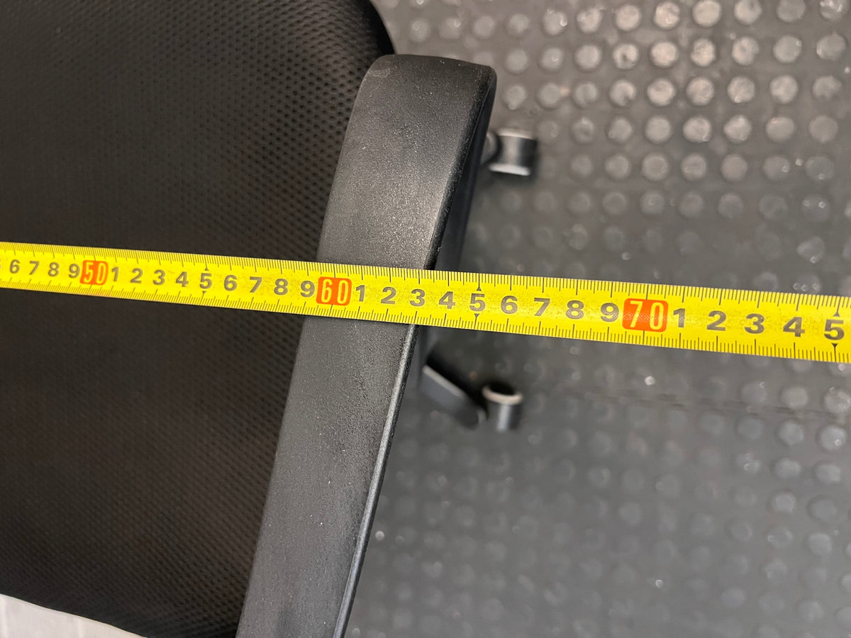Black Mesh Back Swivel Office Chair – width measurement