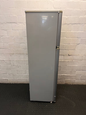 Hisense Silver Top Freezer Fridge – condition detail