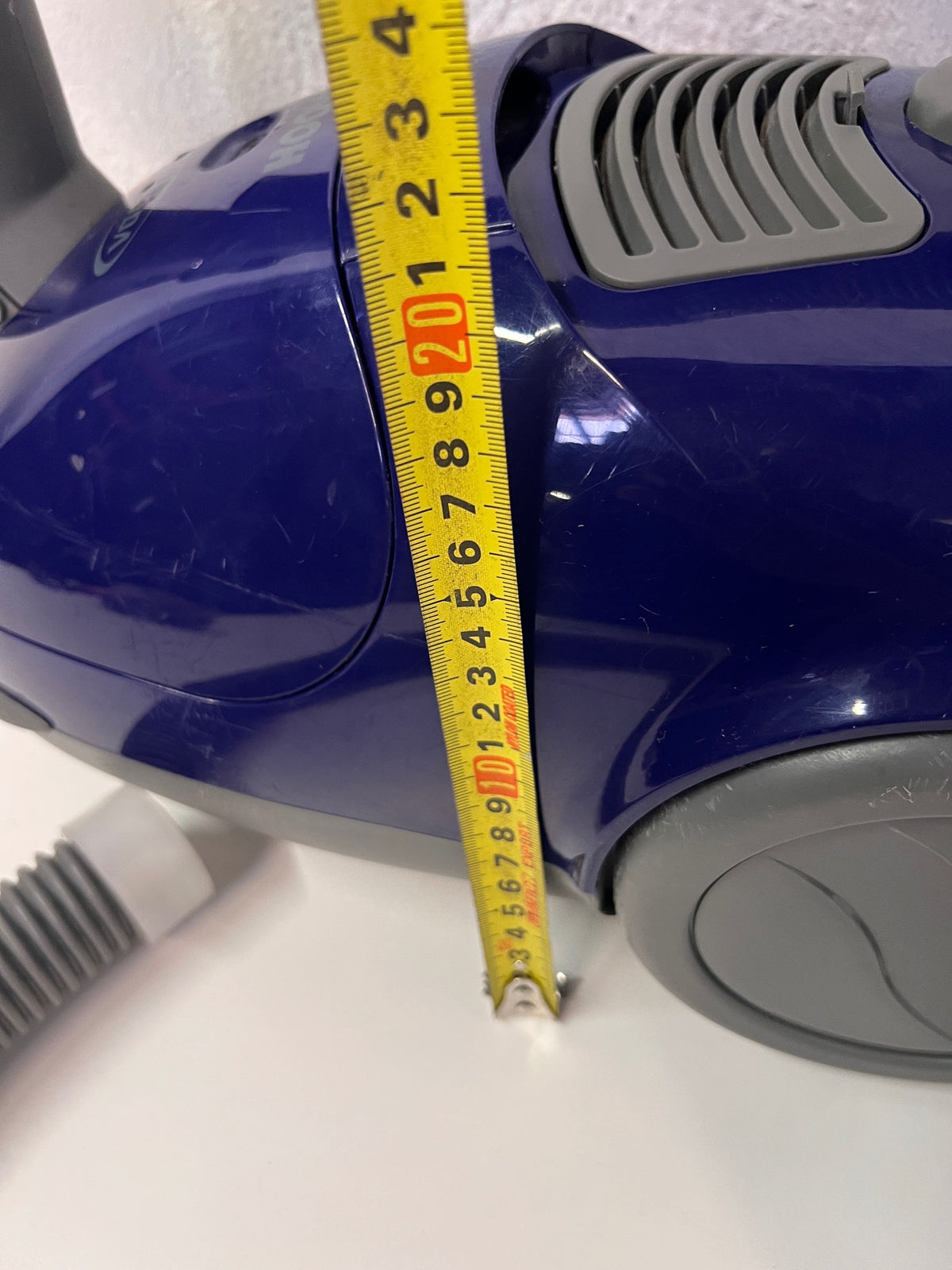 Hoover 1200W Canister Vacuum Cleaner in Navy Blue — Working with Missing Connectors and Internal Faults – height measurement