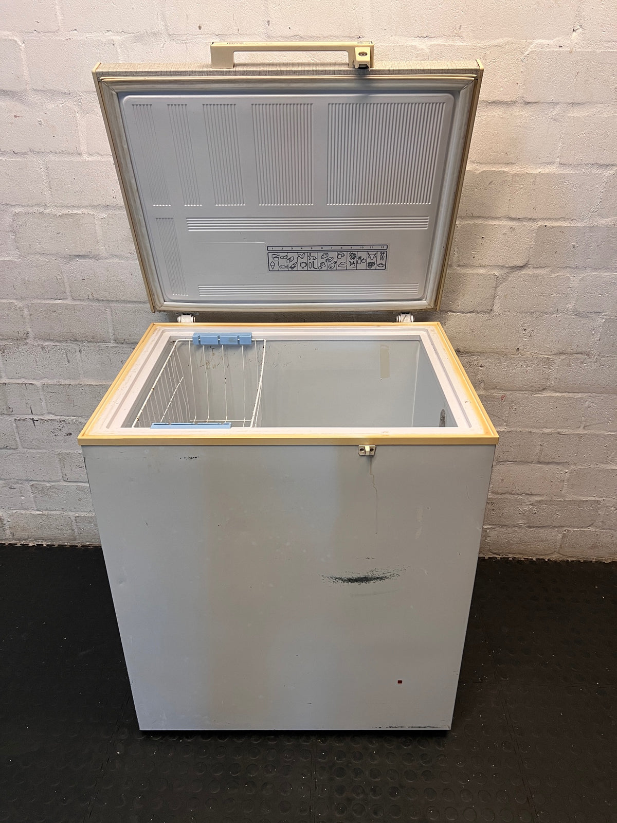 Defy Concept White Chest Freezer with Textured Lid — Good Working Order – side view