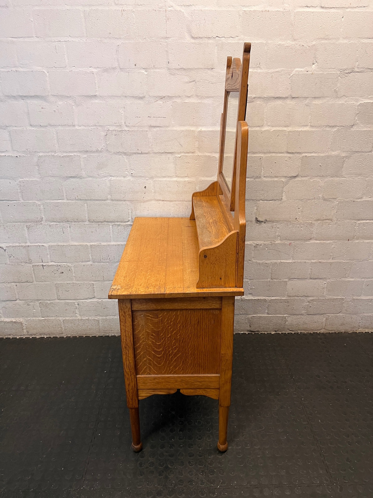 Oak Dressing Table with Tilt Mirror and Two Drawers – condition detail