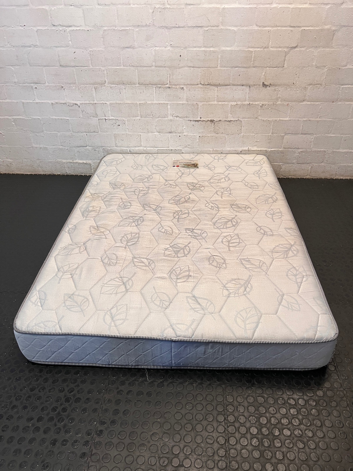 Cloud Nine Strandmattress Snooze-Me Double Mattress – condition detail