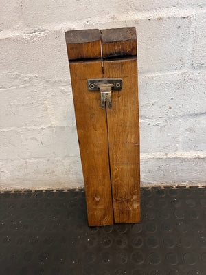 Rustic Wine Barrel Stave Candle Holder – condition detail