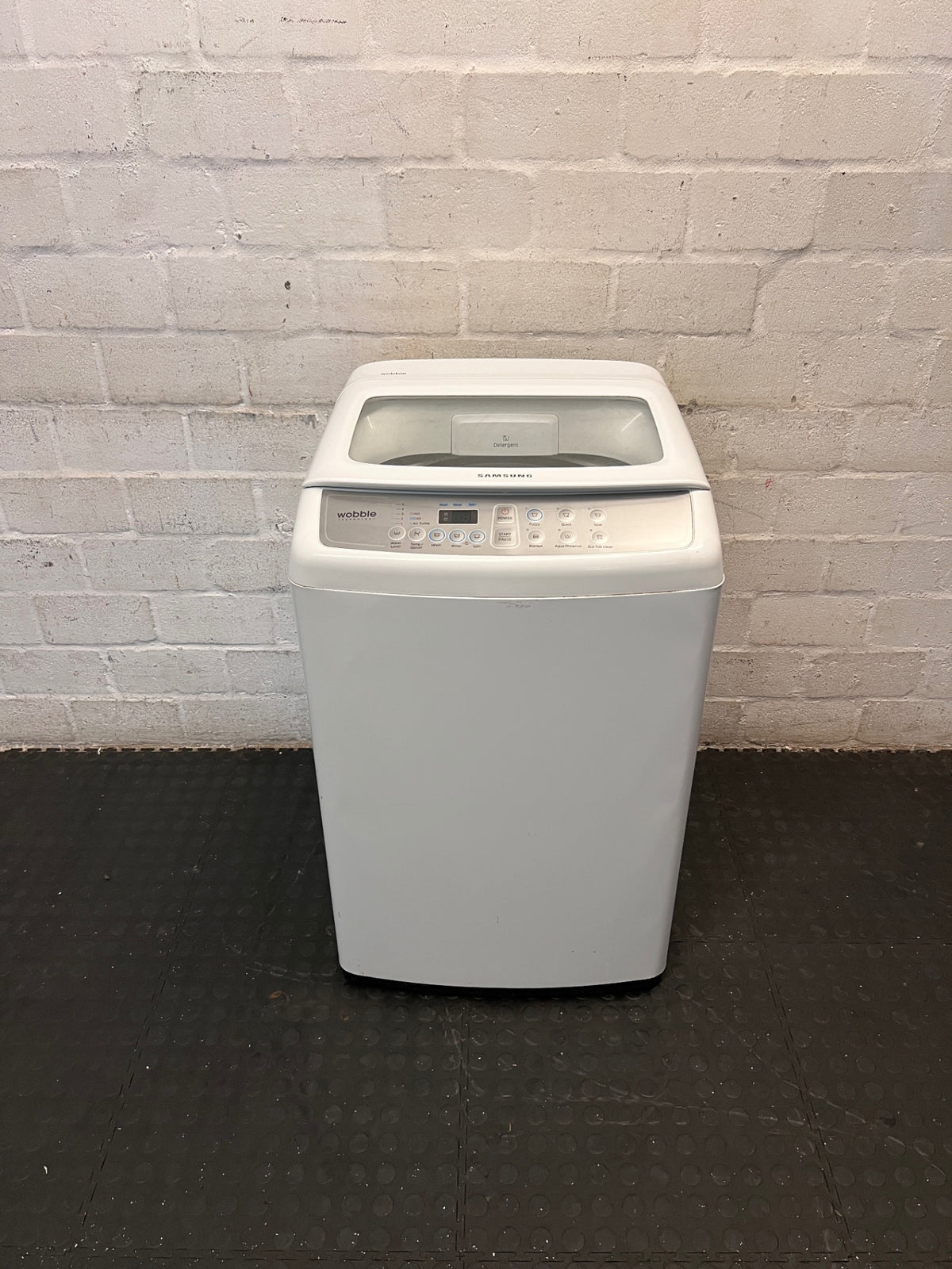 Samsung Wobble Technology Top-Loader Washing Machine – main front view