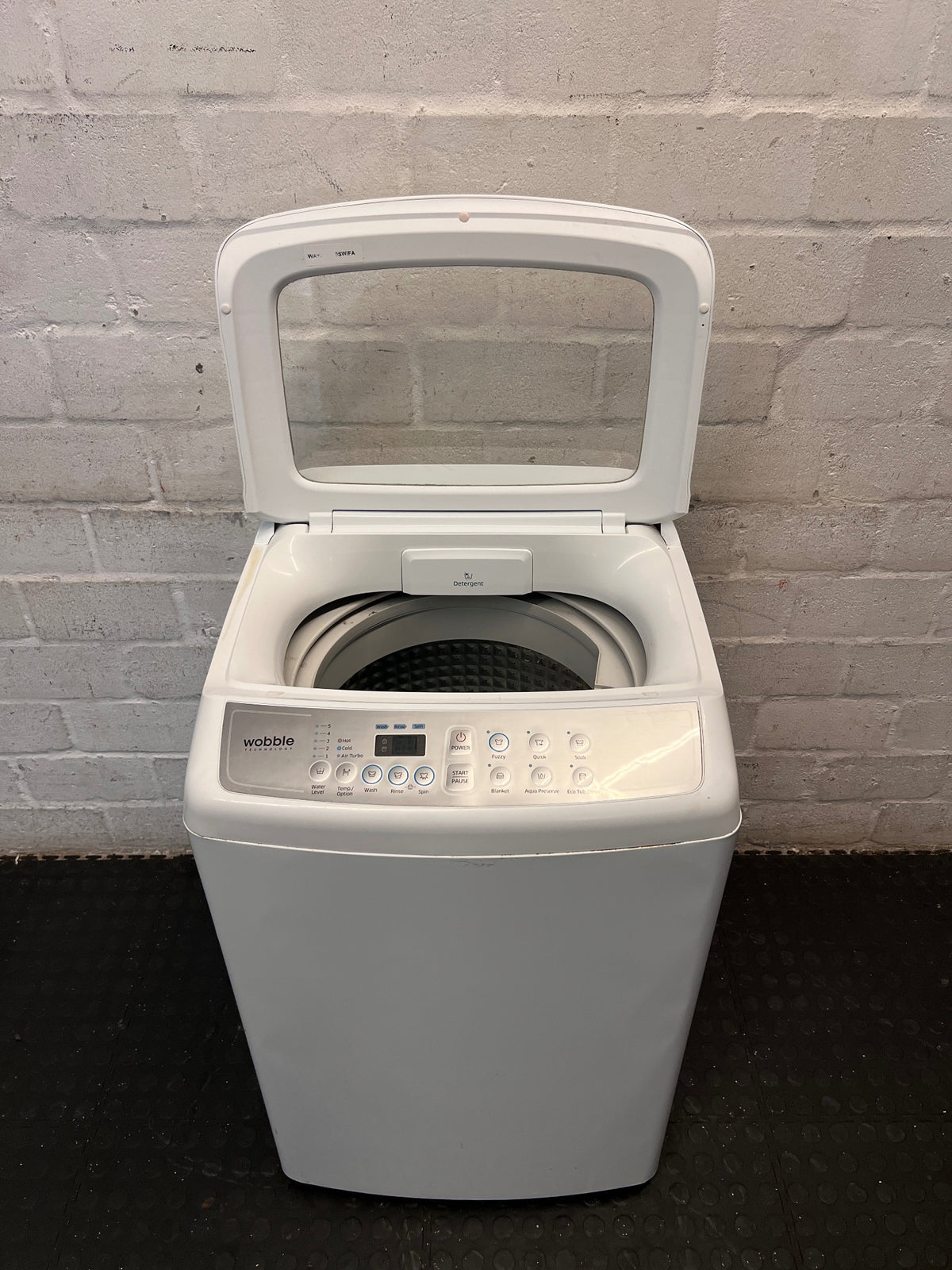 Samsung Wobble Technology Top-Loader Washing Machine – side view
