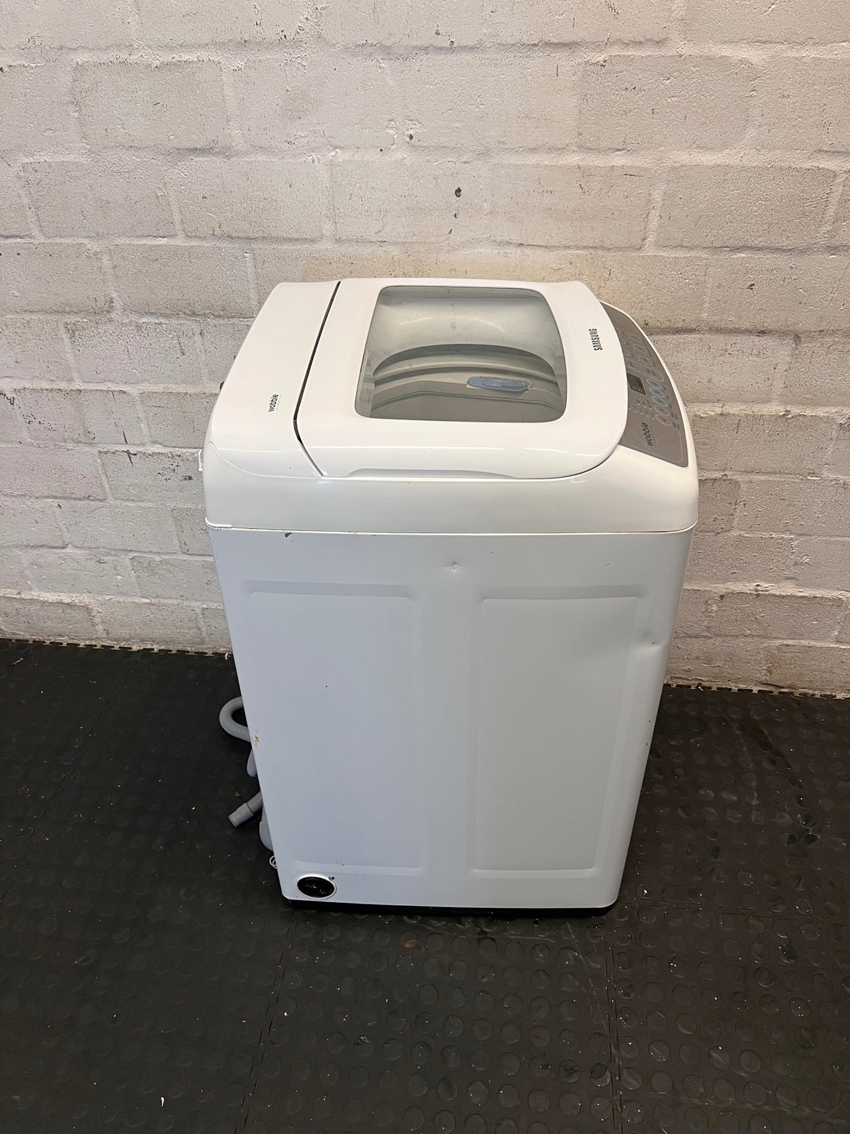 Samsung Wobble Technology Top-Loader Washing Machine – top view