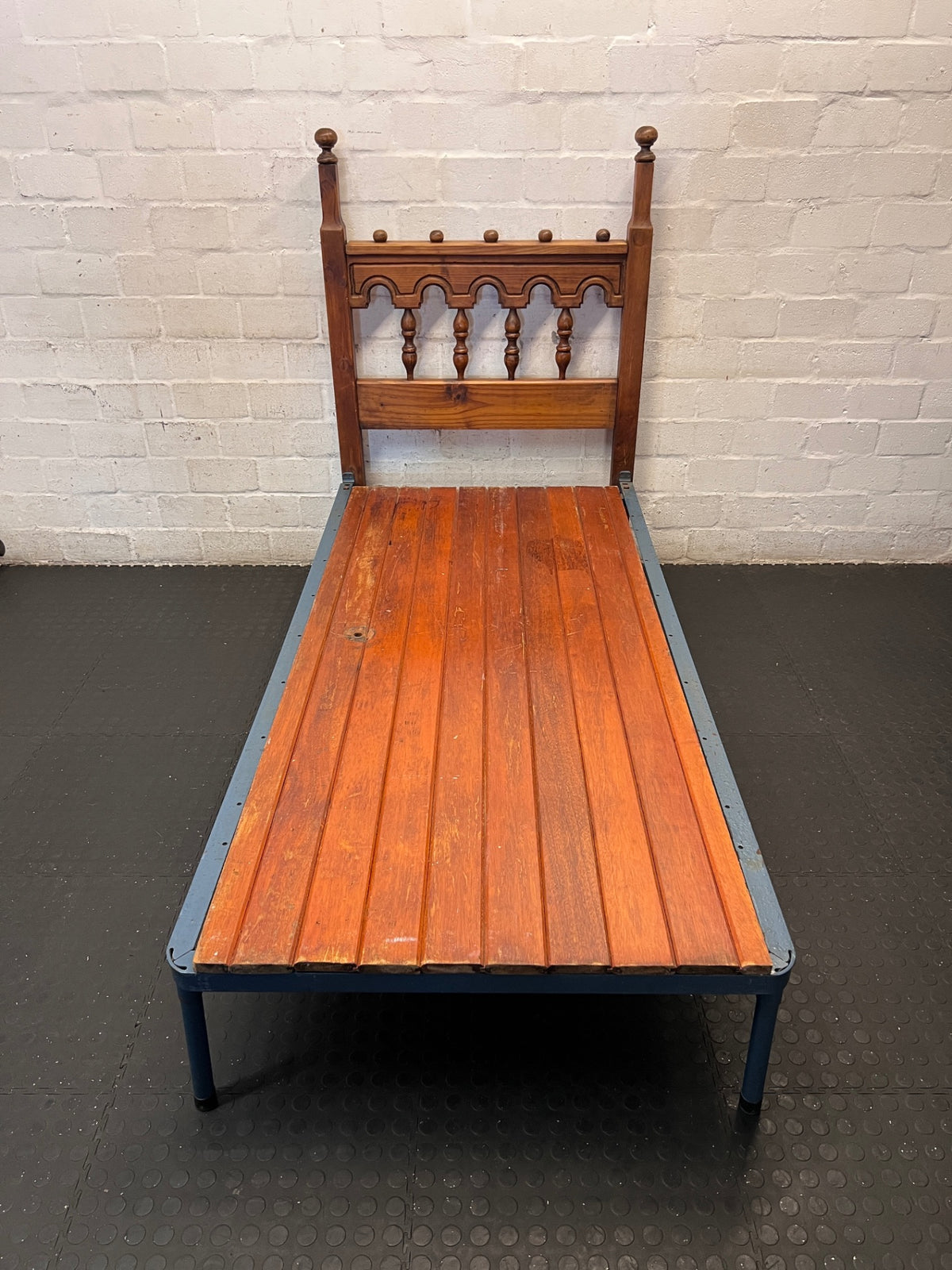 Vintage Style Single Bed Frame with Decorative Headboard – top view