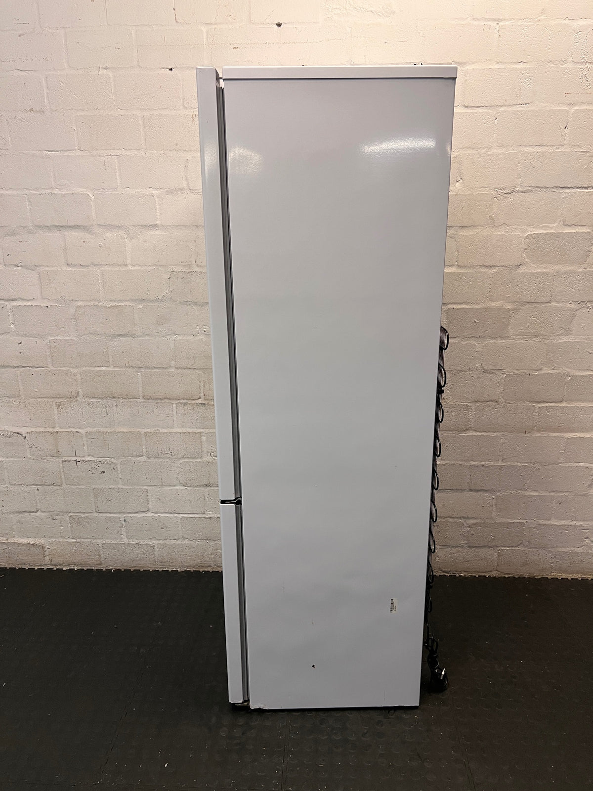 KIC White Fridge Freezer Combination — Good Working Order – condition detail