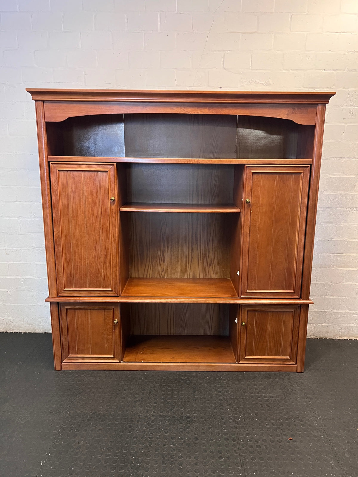 Classic Oak Veneer Wall Unit with Display Shelving – main front view