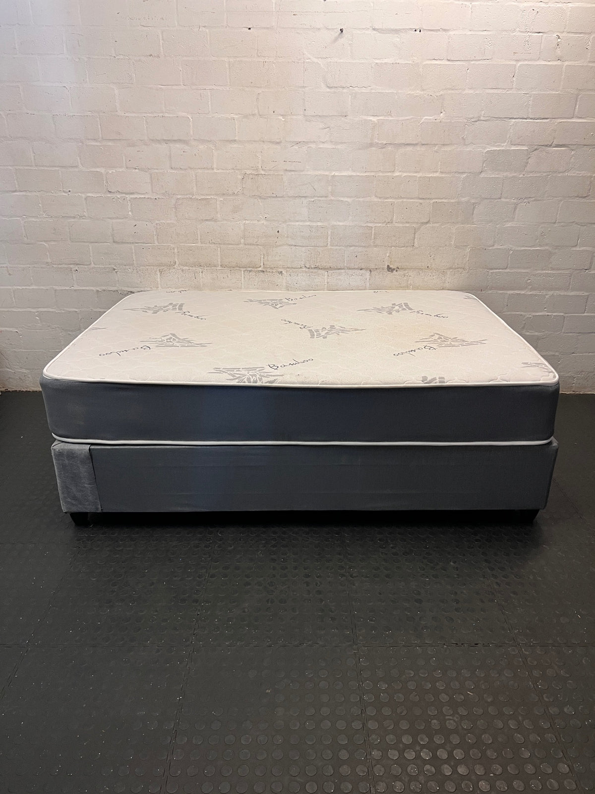 PBS Symphony Double Base Set in Grey and White – side view