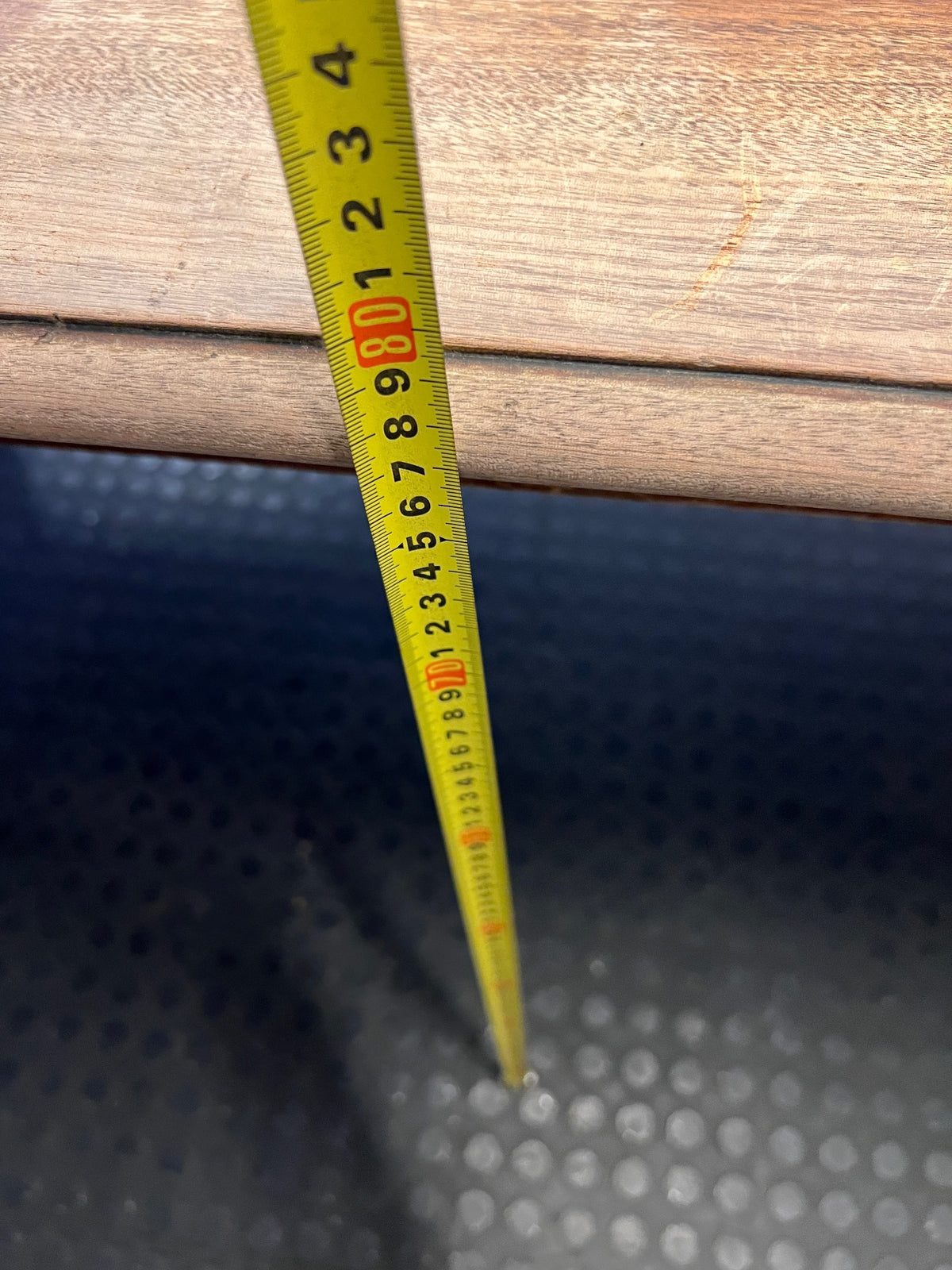 Large Timber Office Desk with Shaped Apron – height measurement