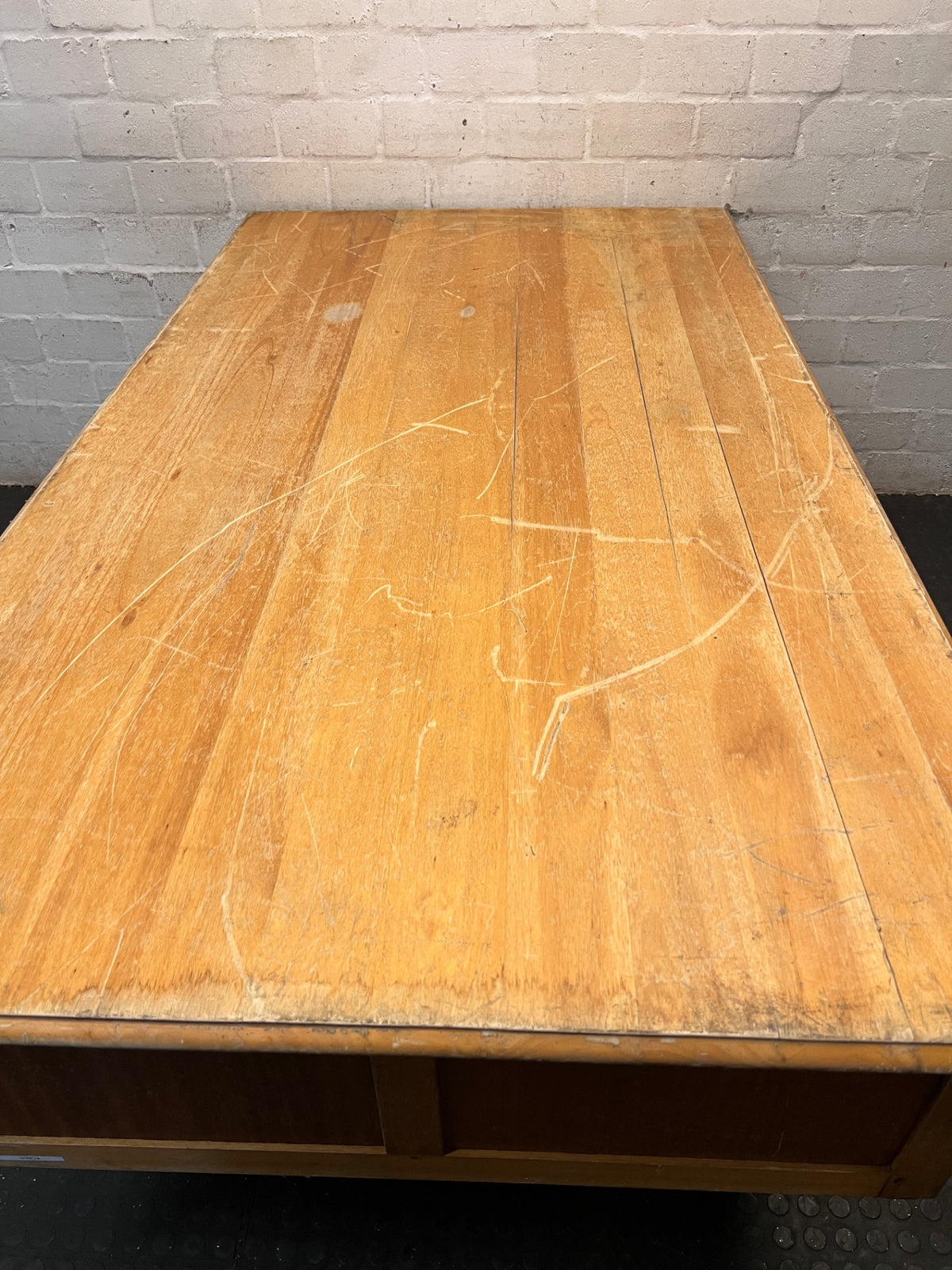 Large Wooden Office Desk with Double Pedestals – condition detail