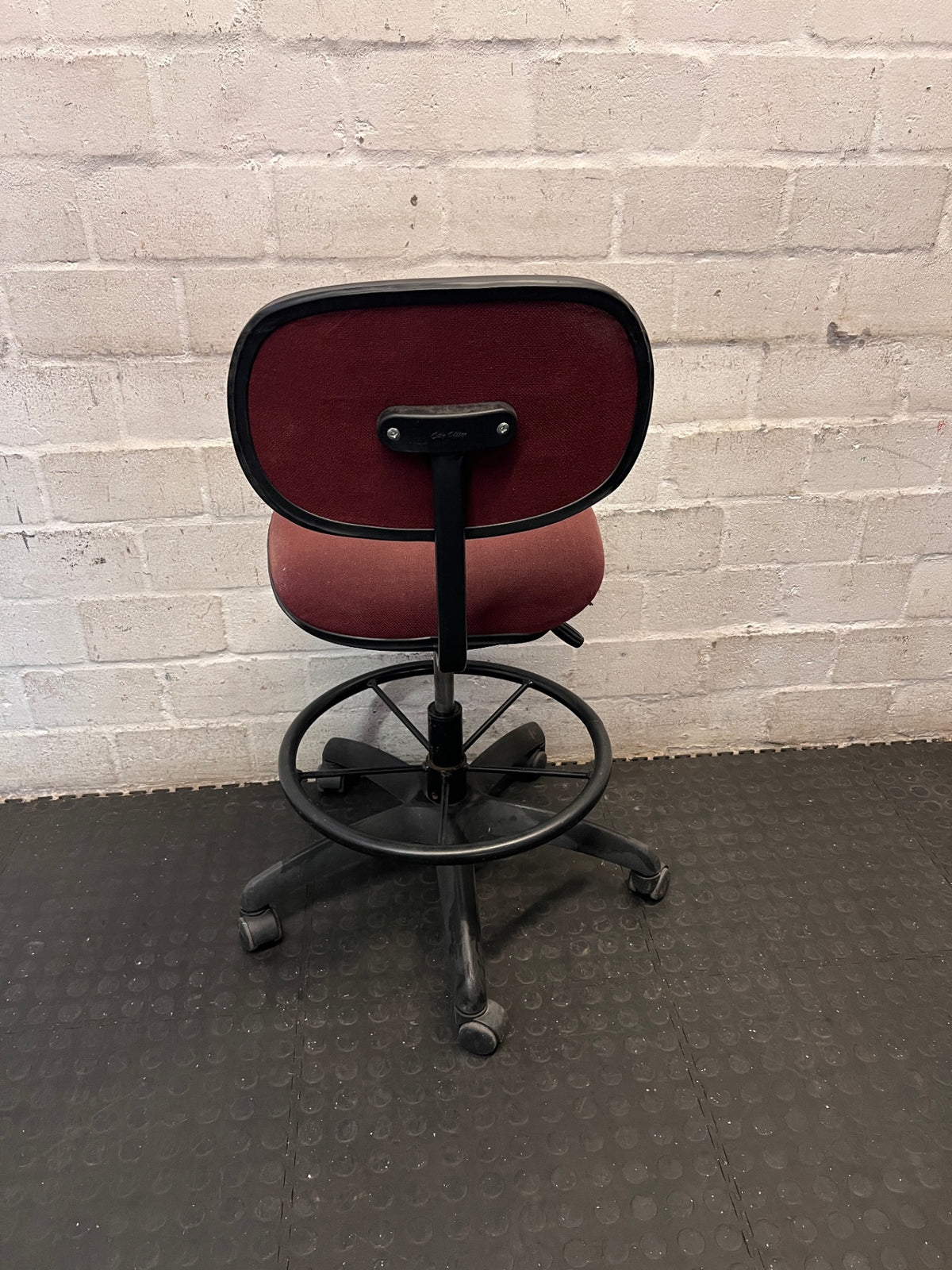 Burgundy Fabric Upholstered Office Chair with Footrest – condition detail