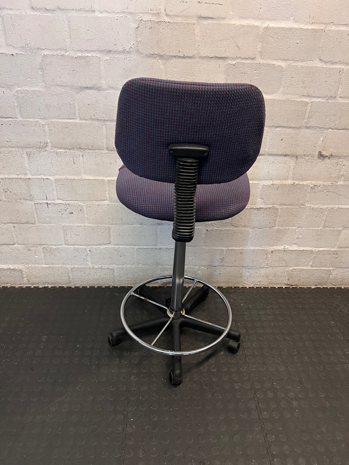 High-Reach Draughting Office Chair with Footring – condition detail
