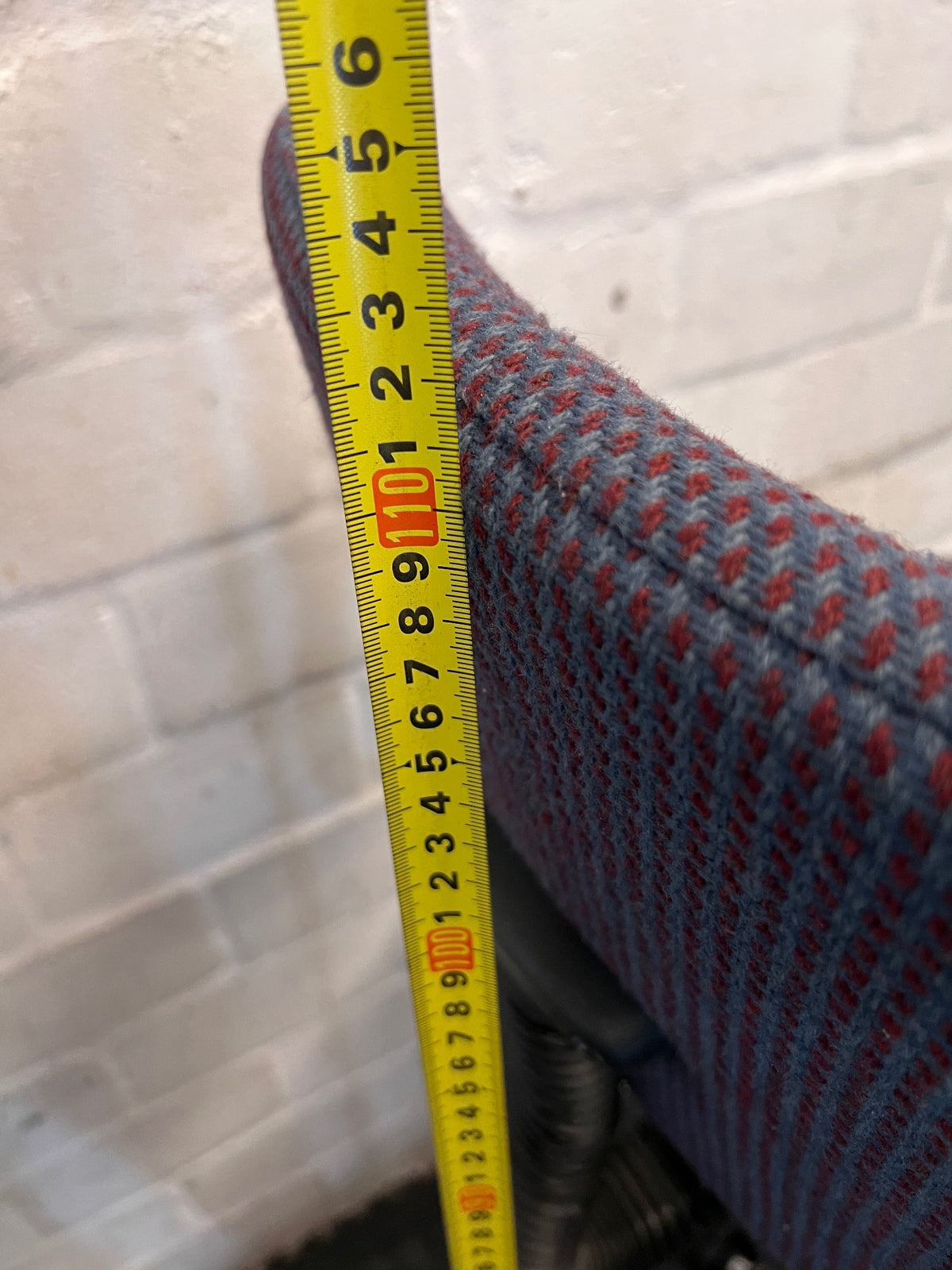 High-Reach Draughting Office Chair with Footring – height measurement