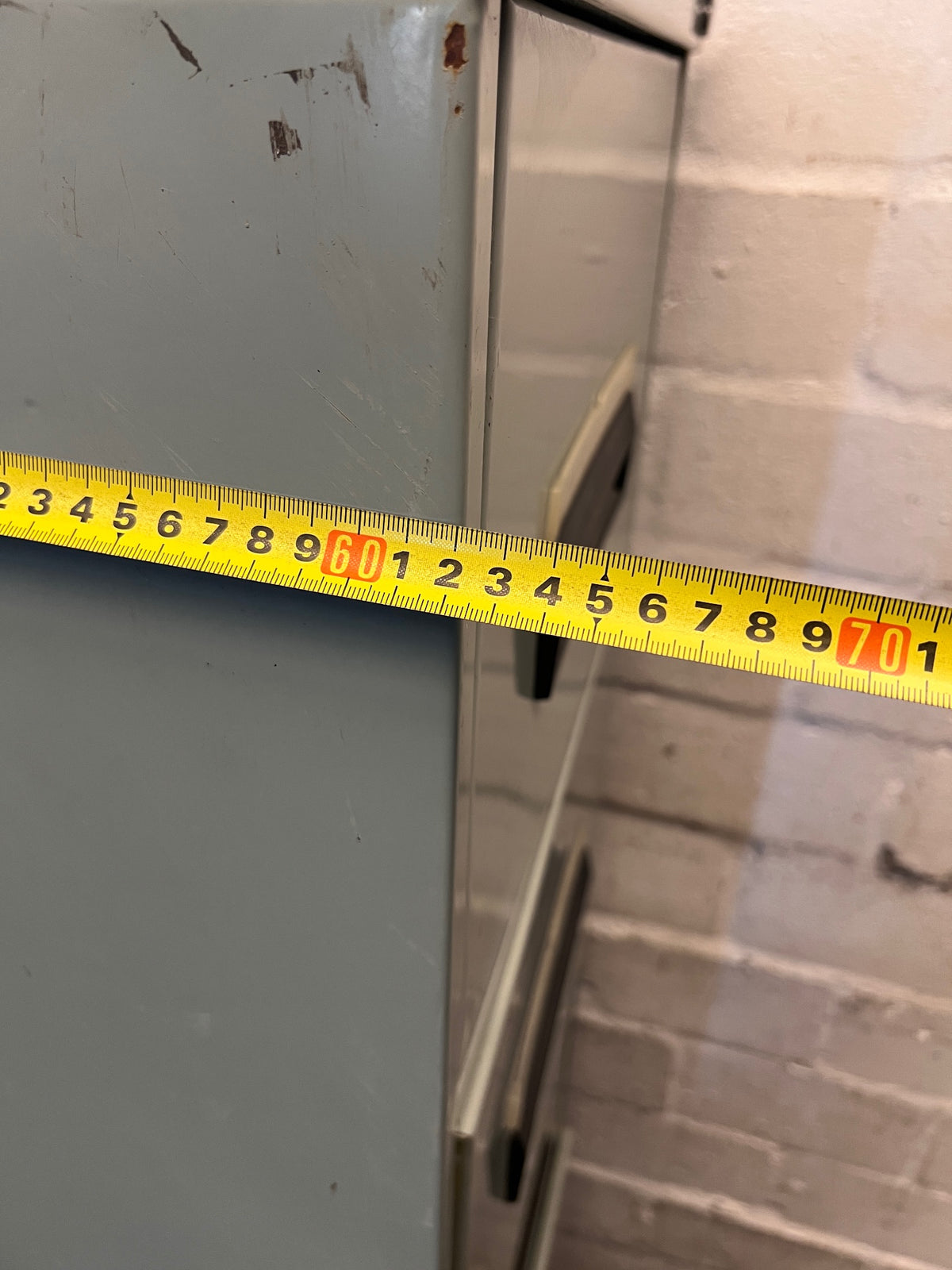 4-Drawer Metal Filing Cabinet – width measurement