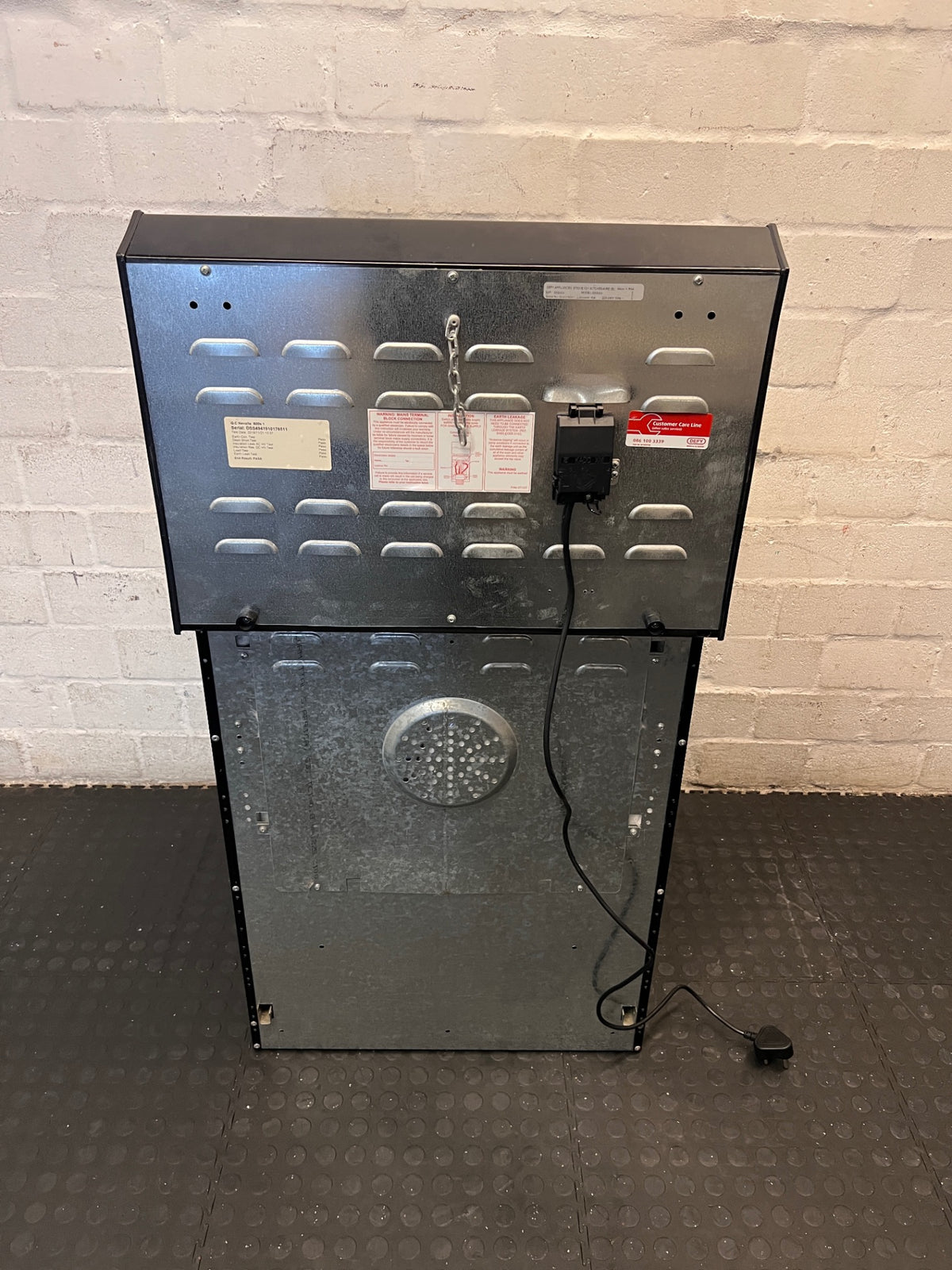 Defy Kitchenaire 621 4-Plate Electric Stove in Black — Good Working Order – back view