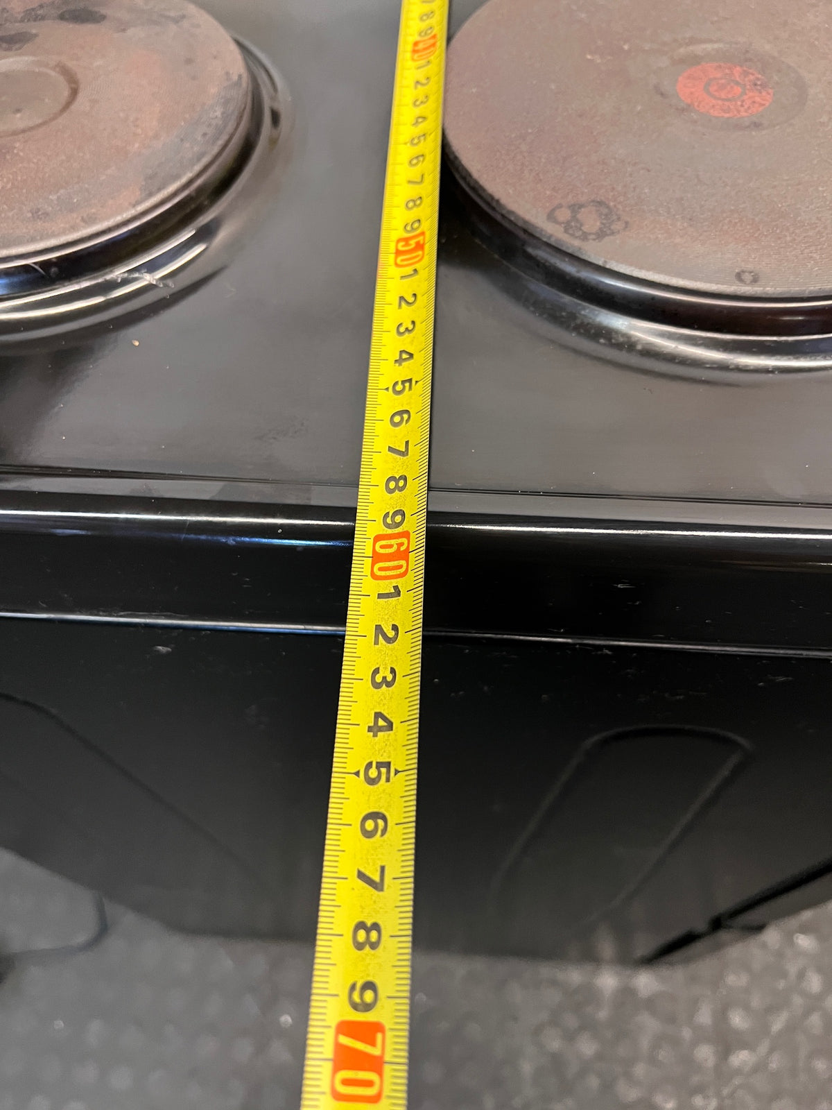 Defy Kitchenaire 621 4-Plate Electric Stove in Black — Good Working Order – width measurement