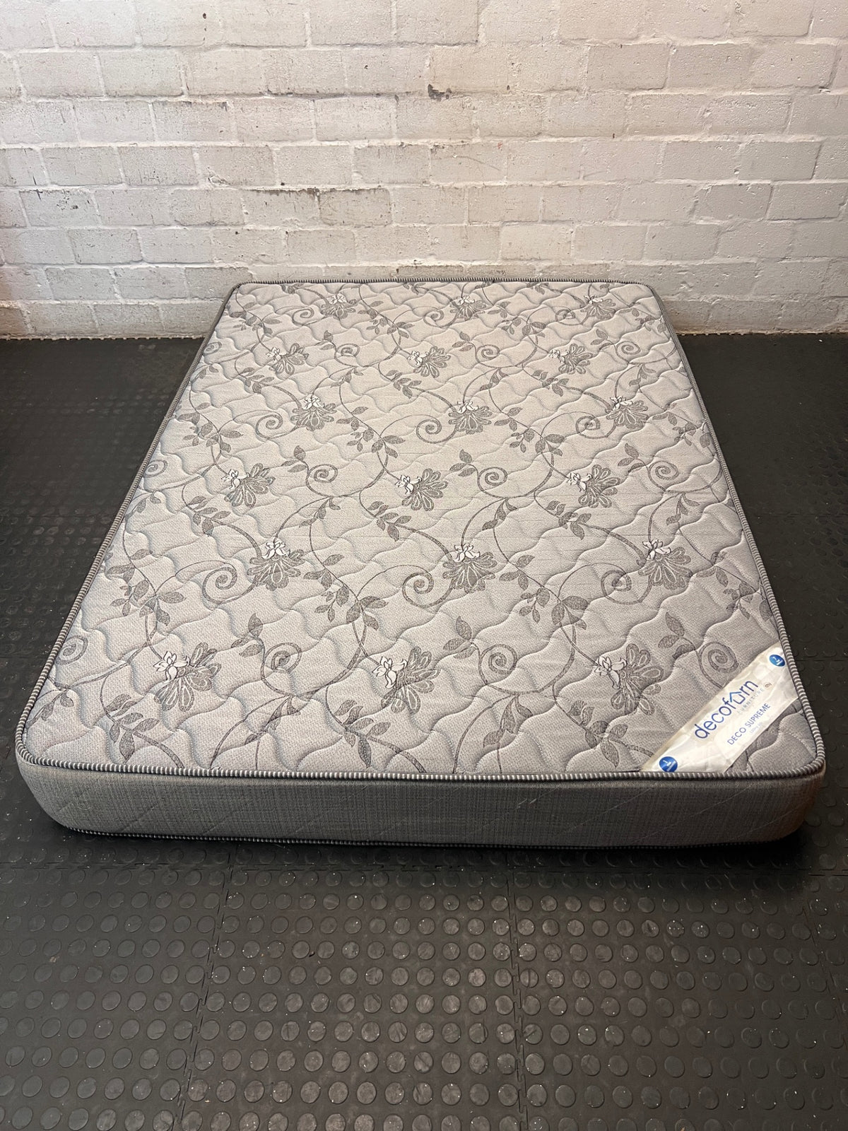 Decofurn Deco Supreme Grey Patterned Double Mattress – main front view