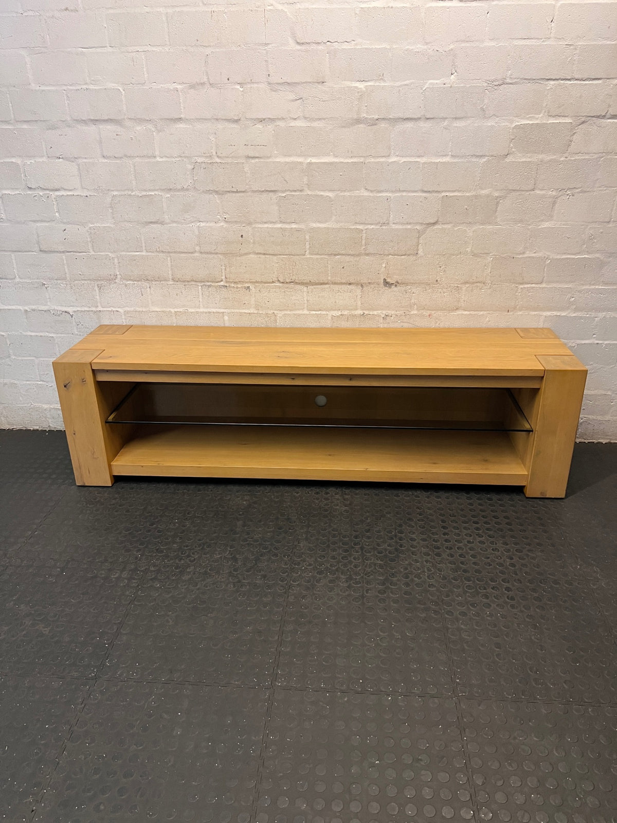 Coricraft Greyton Oak Plasma Unit – main front view