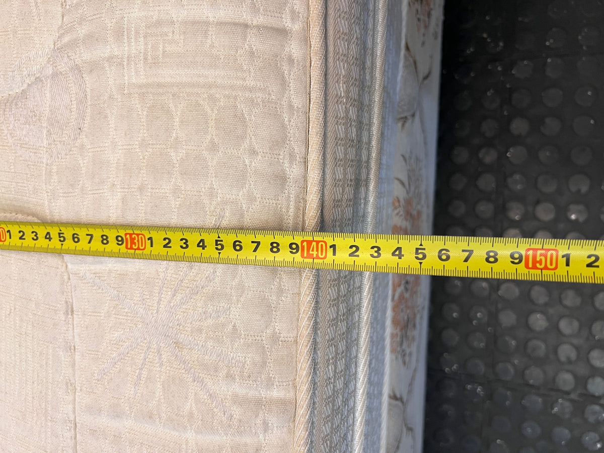 Double Base Set with Patterned Base – width measurement