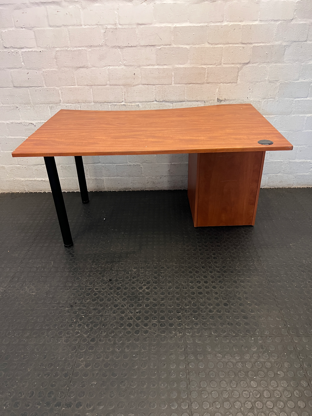 Professional Cherry Wood Finish Office Desk with 3 Drawers - 2ndhandwarehouse.com